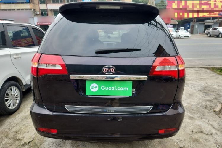 Used BYD M6 2013 2.4L Automatic Luxury Model
