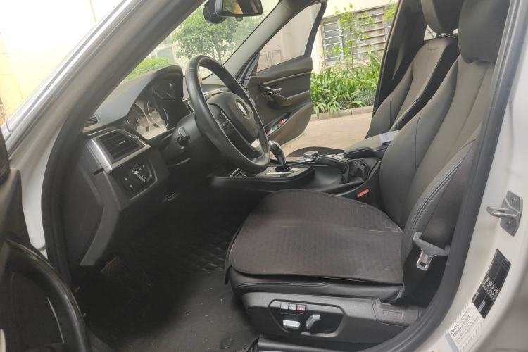 Used BMW 3 Series 2017 320Li Fashion Model
