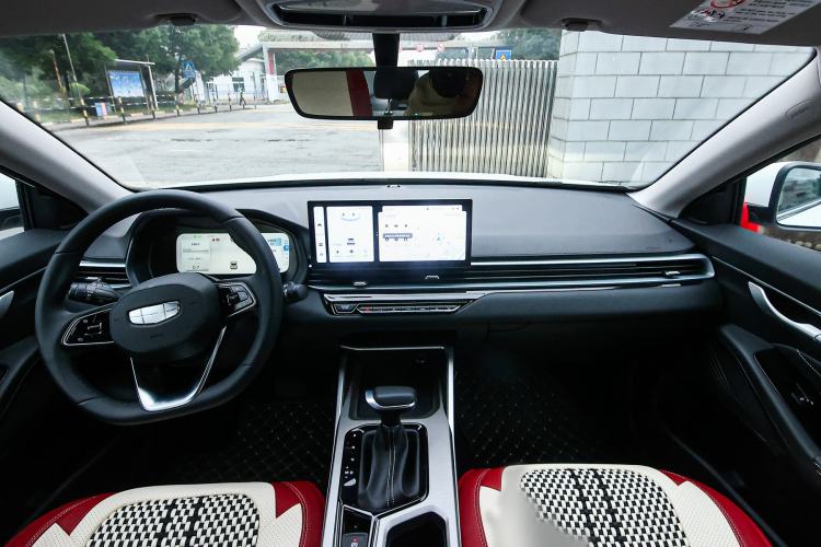 Used Geely Auto Emgrand 2026 Model 4th Generation 4 Millionth Anniversary Edition 1.5L CVT Feiyue Edition
