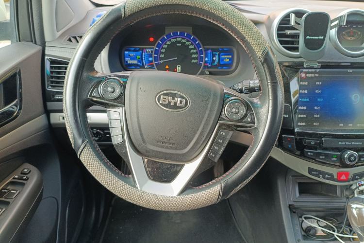 Used BYD S7 2015 2.0T Automatic Prestige Model