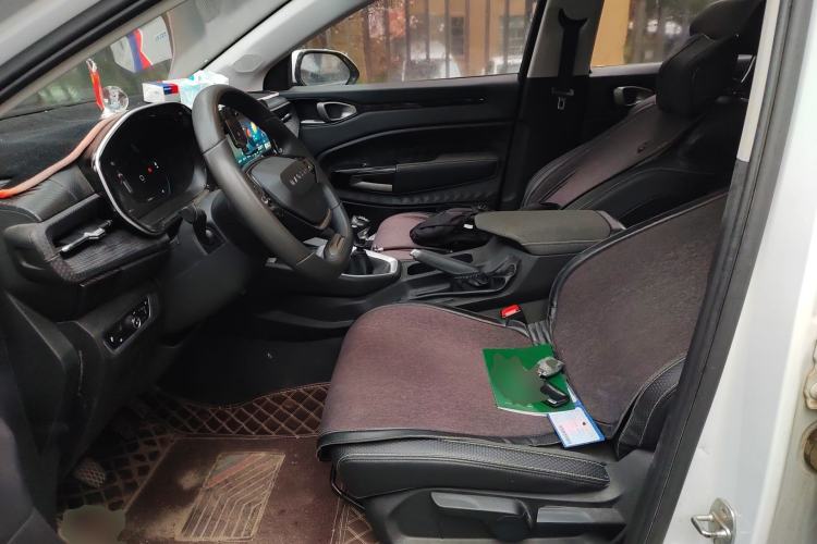 Used Baojun RM-5 2019 1.5T Manual Elite Version with 24-Hour Online Service 7 Seats