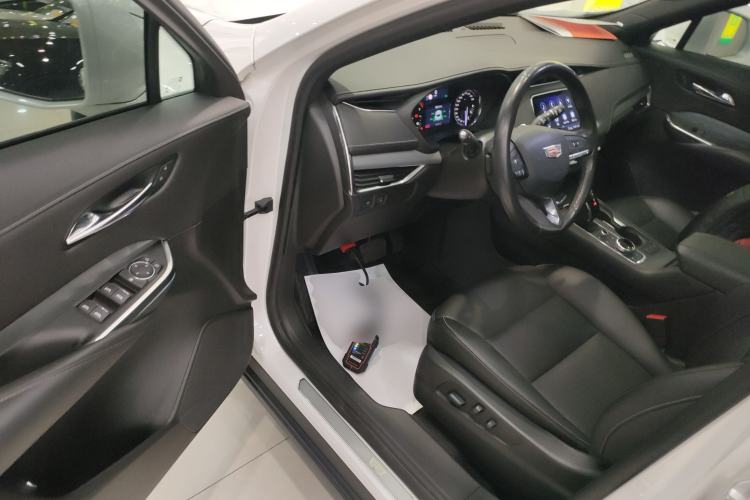 Used Cadillac XT4 2018 28T Two-Wheel Drive Leading Version