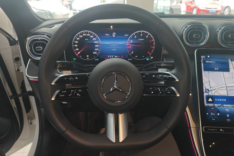 Used Mercedes-Benz C-Class 2025 Facelift C 260 L Sport Edition Steering Wheel