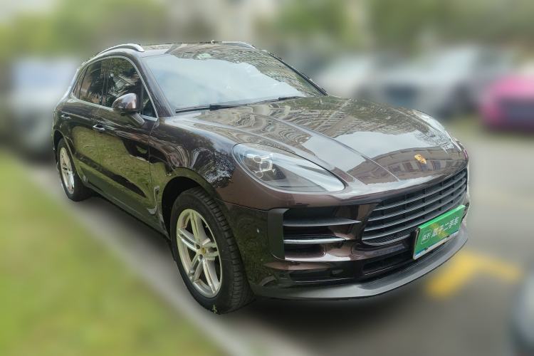 Used Porsche Macan 2021 Macan 2.0T Front Right 45 Deg