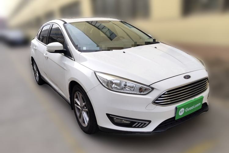 Used Ford Focus 2015 Sedan EcoBoost 125 Manual – Ultra-Style Edition
