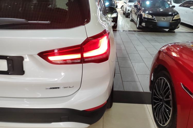 Used BMW X1 2020 sDrive25Li Leading Model
