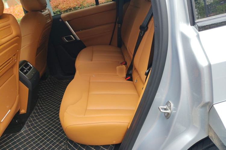 Used iCAR V27 2026 Model 200KM Four-Wheel Drive Falcon 700