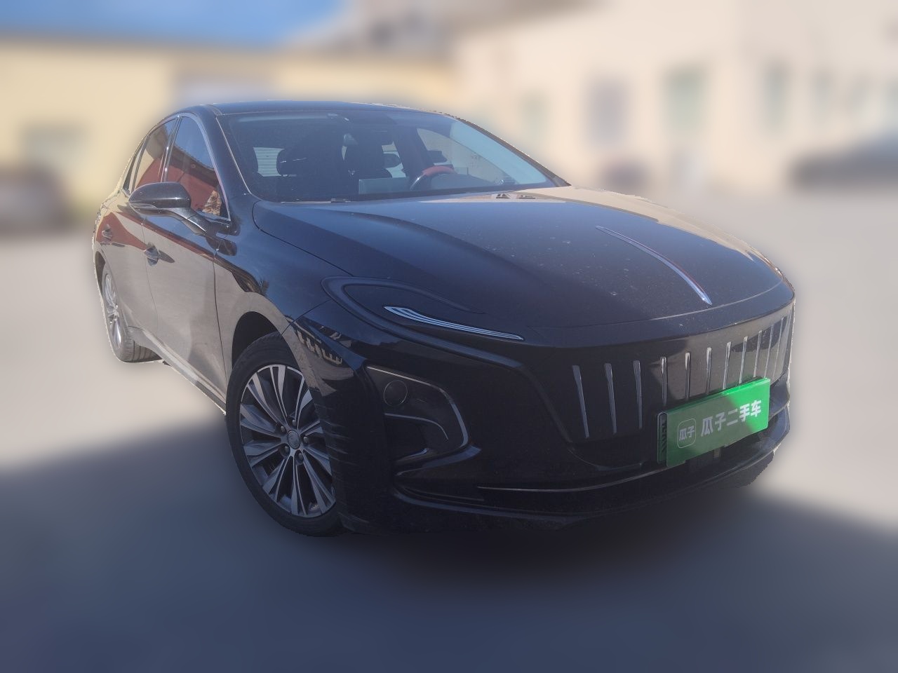 Hongqi E-QM5 2024 610 km PLUS — снимка 3