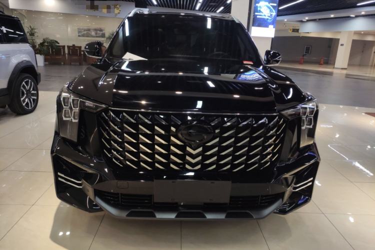 Used GAC Trumpchi GS8 2024 Linghang Series 2.0 TGDI Two-Wheel Drive Luxury Smart Connectivity Version
