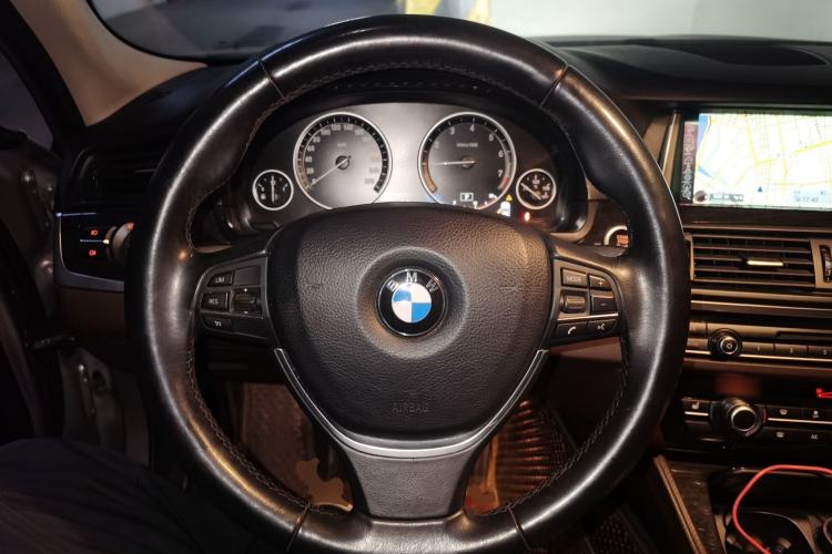 Used BMW 5 Series 2014 525Li Luxury Design Package
