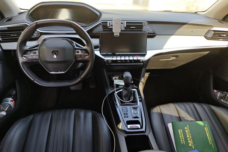 Used Peugeot 408 2022 1.6T Ambition Edition Center Console