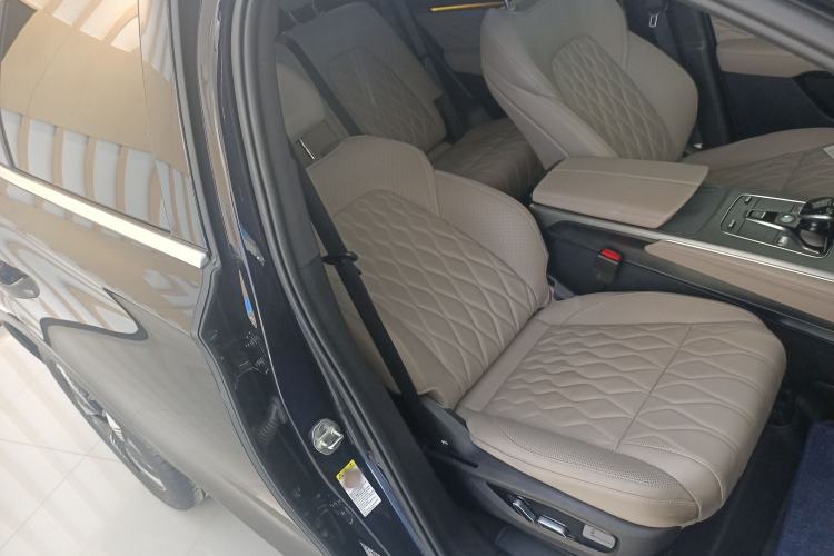 Used BYD Tang New Energy 2024 DM-i Glory Edition 112KM Prestige Model Right Front Seat