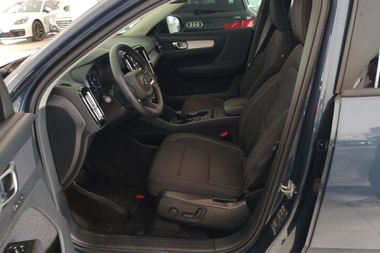 Used Volvo XC40 2022 T4 Four-Wheel Drive Smart & Stylish Edition