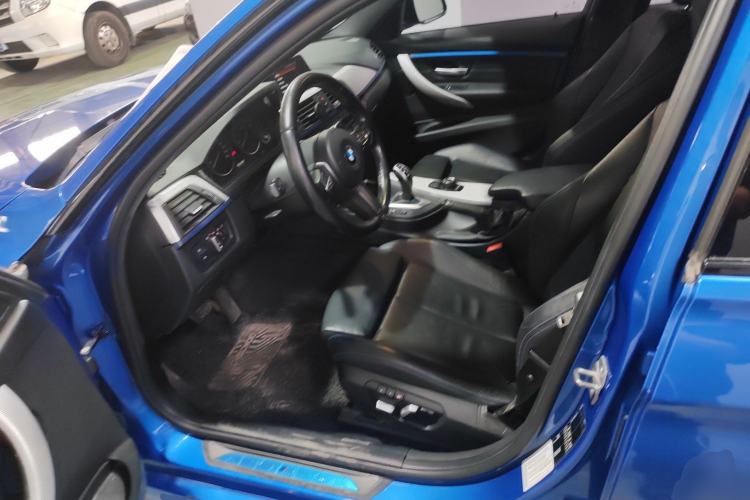 Used BMW 3 Series 2018 320i M Sport Package Left Front Seat