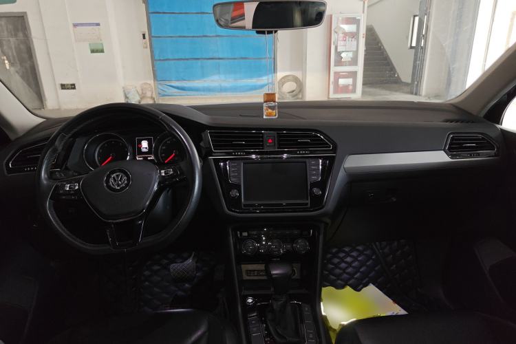 Used Volkswagen Tiguan L 2018 330TSI Automatic Two-Wheel Drive Luxury Edition
