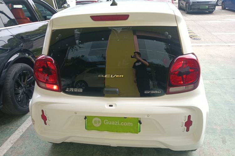 Used Roewe Clever 2021 302 km New Four-Seater Super-Efficient Version Rear