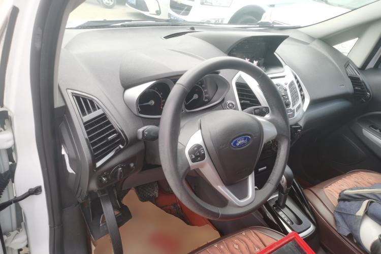 Used Ford EcoSport 2013 1.5L Automatic Prestige Model Center Console