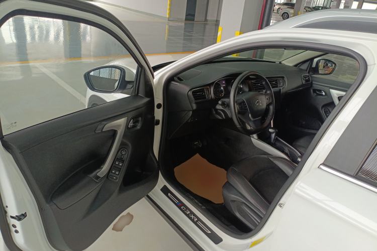 Used Citroen C3-XR 2015 1.6L Automatic Fashion Model Driver Seat