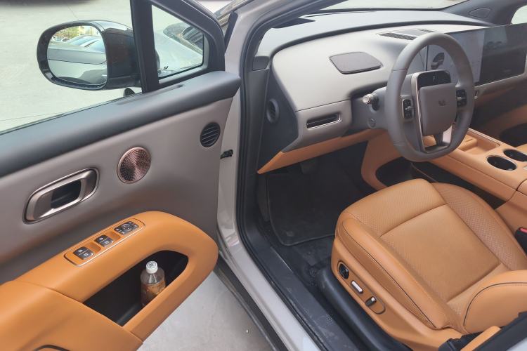 Used Li Auto i8 2025 Model Standard Version Driver Seat