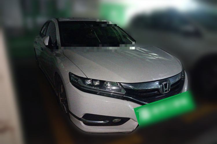 Used Honda Spirior 2015 2.0L Collector's Edition Front Right 45 Deg