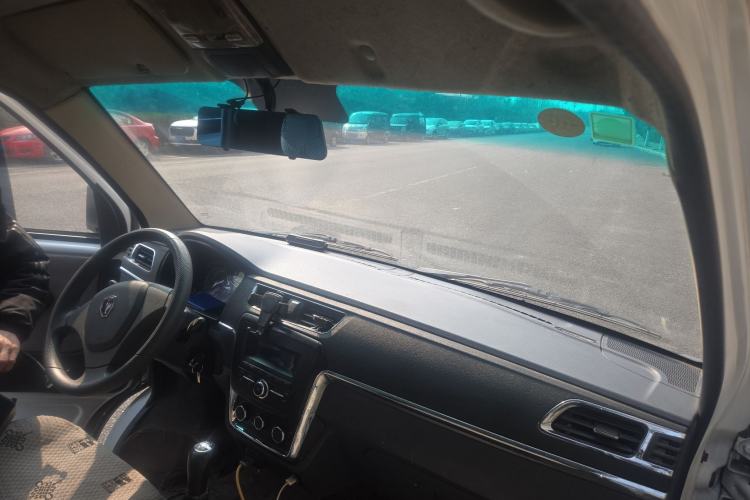 Used Jinbei Hiace X30 2019 1.5L Van Comfort Model China VI SWC15M Center Console