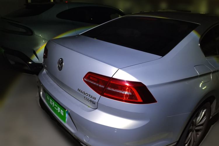 Used Volkswagen Magotan 2018 330TSI DSG Luxury Model Rear