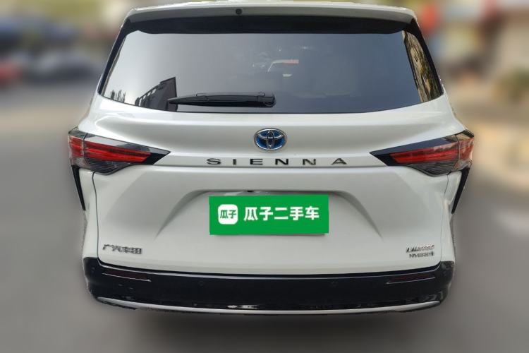 Used Toyota SIENNA 2021 2.5L Hybrid Premium Edition