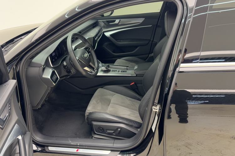 Used Audi A6L 2022 40 TFSI Luxury Dynamic Model
