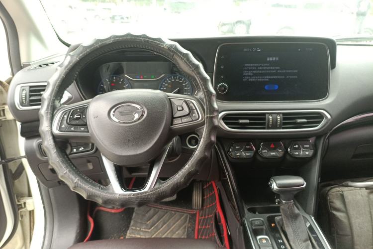 Used GAC Trumpchi GS4 2018 235T Automatic Two-Wheel Drive Luxury Smart Connectivity Version Center Console