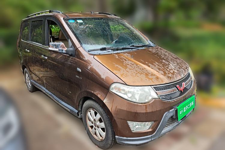 Used Wuling Hongguang 2014 1.5L S Luxury Model Front Right 45 Deg