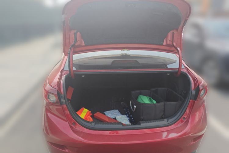 Used Mazda Mazda 3 Axela 2014 Sedan 1.5L Automatic Comfort Model