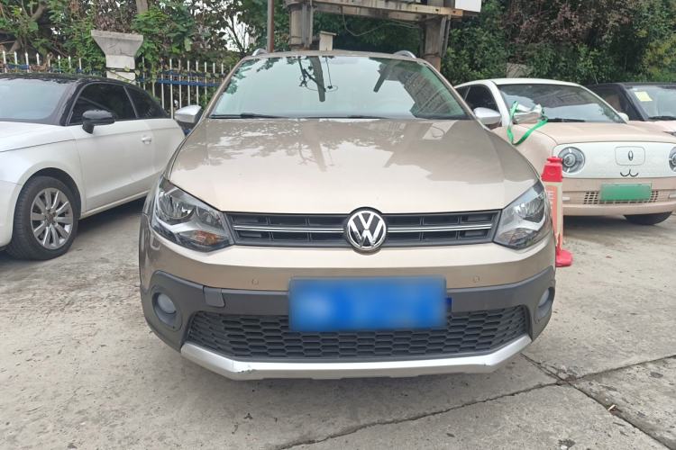 Used Volkswagen Polo 2016 1.6L Cross Polo Automatic
