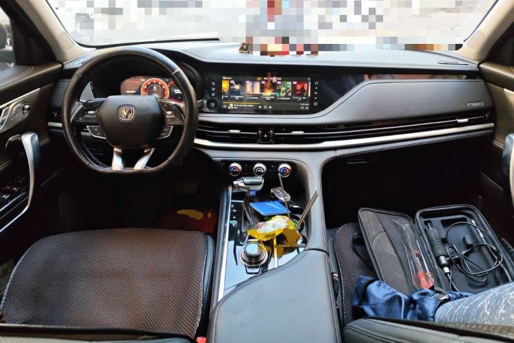 Used Changan CS95 2021 2.0T Four-Wheel Drive Luxury Version
