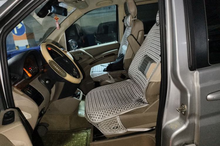 Used Mercedes-Benz Viano 2010 2.5L Prestige Edition