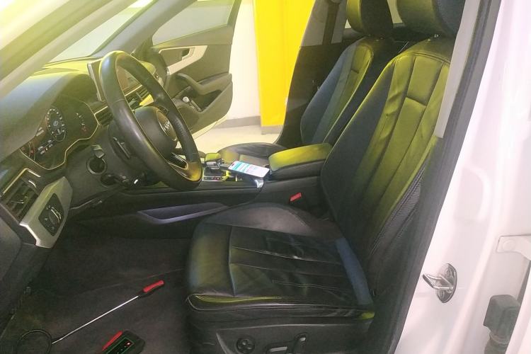 Used Audi A4L 2019 40 TFSI Fashion Edition China VI Emission Standard
