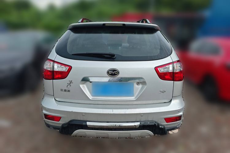 Used BYD S6 2014 2.0L Manual Luxury 5-Seater Rear