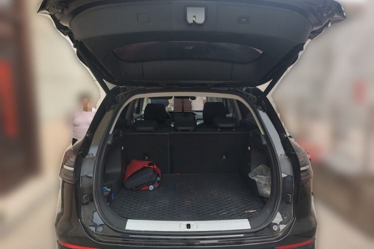 Used Hongqi HS5 2023 2.0T Four-Wheel Drive Flagship Pro Edition Trunk