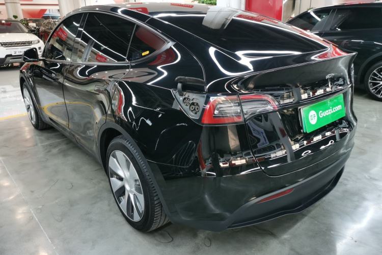 Used Tesla Model Y 2021 Standard Range Rear-Wheel Drive Version Exterior 2