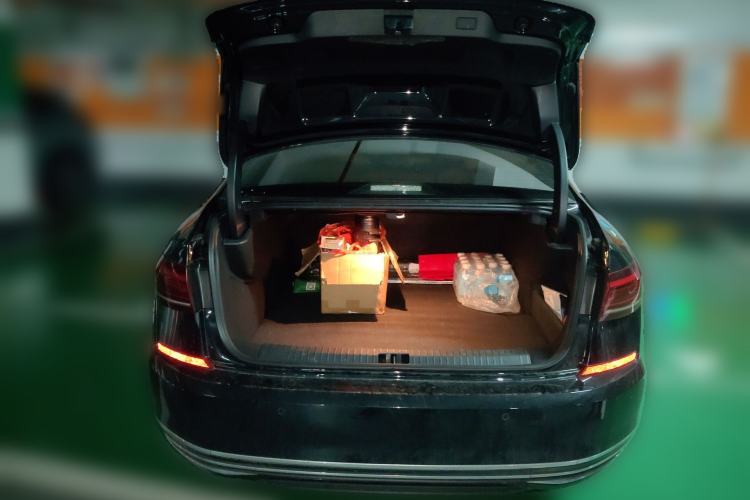 Used Volkswagen Passat New Energy 2022 430 PHEV Hybrid Luxury Edition Trunk