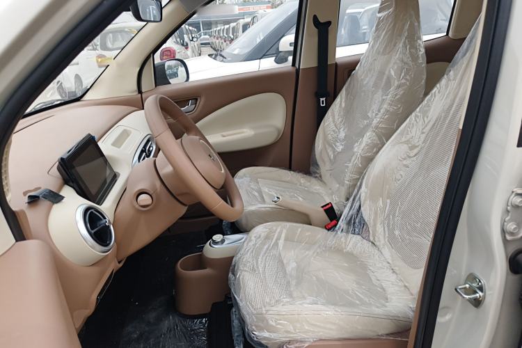 Used Wuling Hongguang MINIEV 2025 Four-Door Version Advanced Edition Left Front Seat