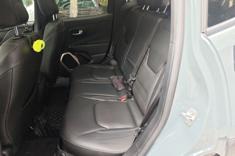 Used Jeep Renegade 2016 1.4T Automatic Smart Edition Left Rear Seat