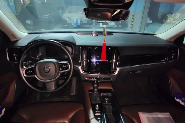 Used Volvo S90 2017 T4 Zhiyuan Edition

