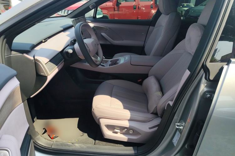 Used ONVO L60 2024 60 kWh Rear-Drive Version