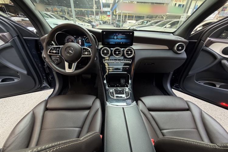 Used Mercedes-Benz GLC 2022 Facelifted GLC 260 L 4MATIC Dynamic Edition Interior 7