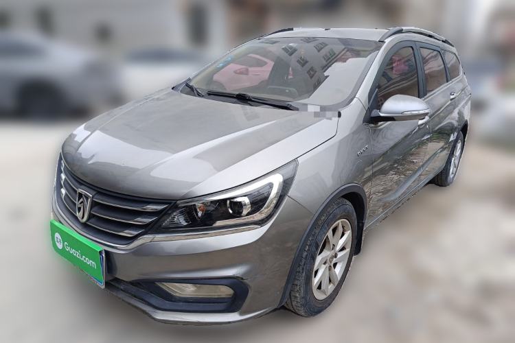 Used Baojun 310W 2017 1.5L Manual Fashion Model China V