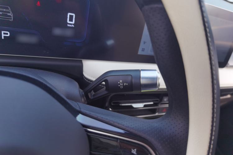 Used Geometry E Firefly 2024 301km Flowing Light Gear Lever