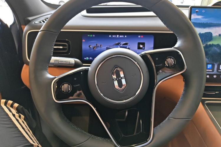 Used Hima AITO M7 2026 Model Range-Extending Ultra All-Wheel Drive 5-Seater Version Steering Wheel