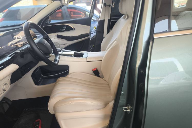 Used EXEED Lingyun 2024 300T Two-Wheel Drive Starlight Edition
