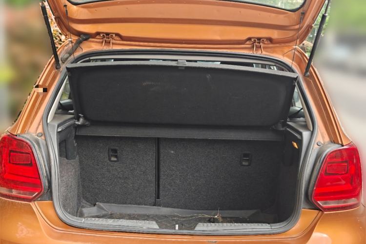 Used Volkswagen Polo 2016 1.6L Cross Polo Automatic
