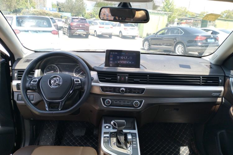 Used FORTHING Joyear X5 2017 Jingxiang Series 1.5T CVT Luxury Model Center Console